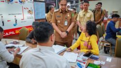 Sidak Disdukcapil, Rico Waas: Petugas Harus Beri Pendampingan Agar Masyarakat Tidak Bingung