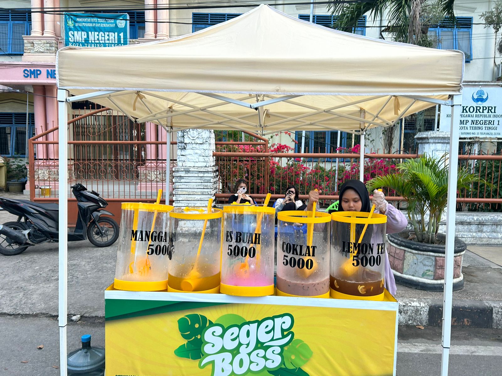 Ramadan Jadi Berkah Bagi Pedagang Makanan Dan Minuman