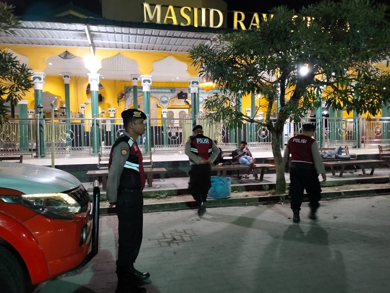 Polres Langkat melaksanakan patroli di beberapa titik rawan, termasuk ruas-ruas jalan dalam Kota Stabat, Selasa (11/03/25).Waspada/ist. 