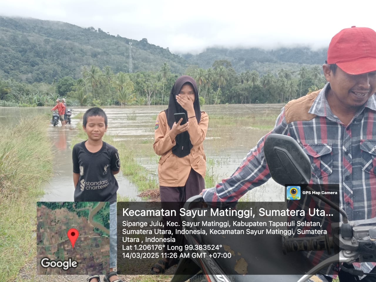 Tapsel Dilanda Banjir Kiriman Sidimpuan