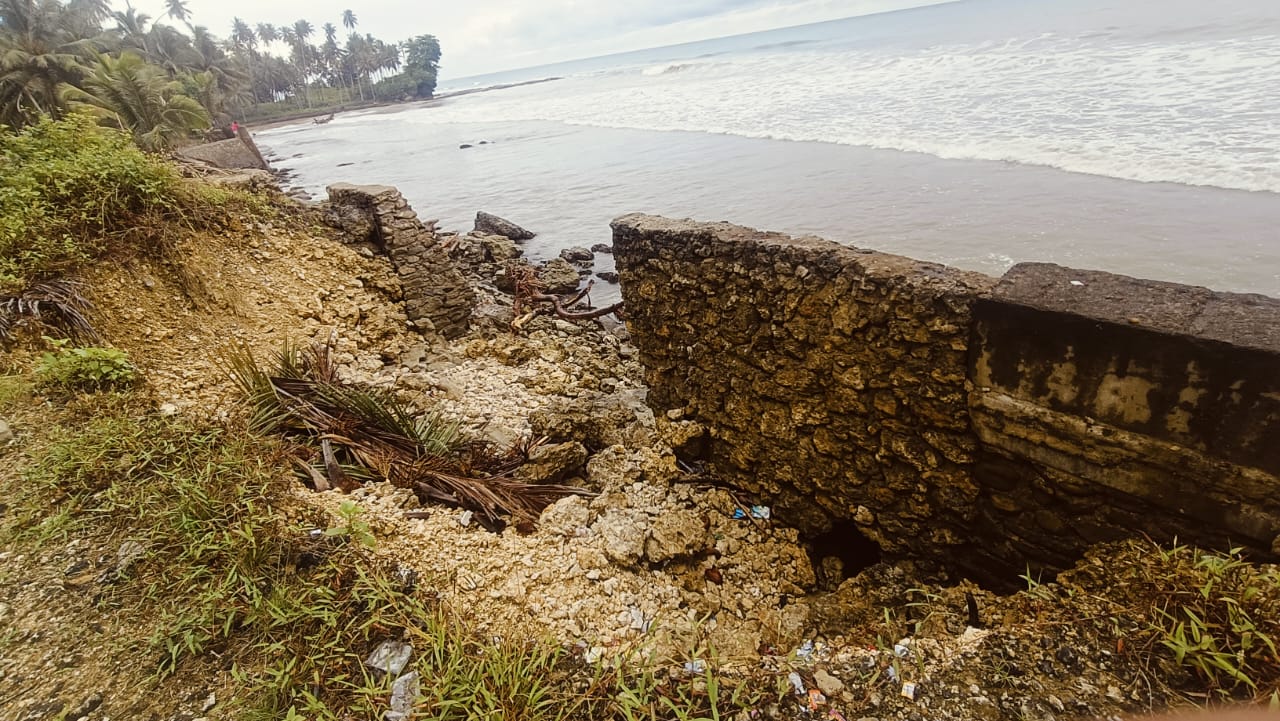 Tembok Penahan Jalan Nasional Ruas Gunung Sitoli Menuju Telukdalam Kembali Ambruk