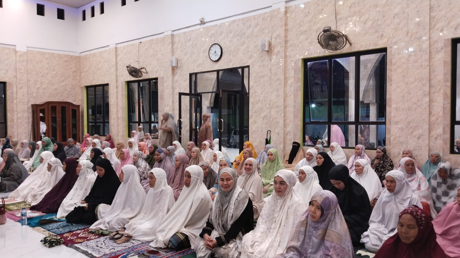 Safari Ramadhan Perdana Bupati Agara Di Masjid Babussalam