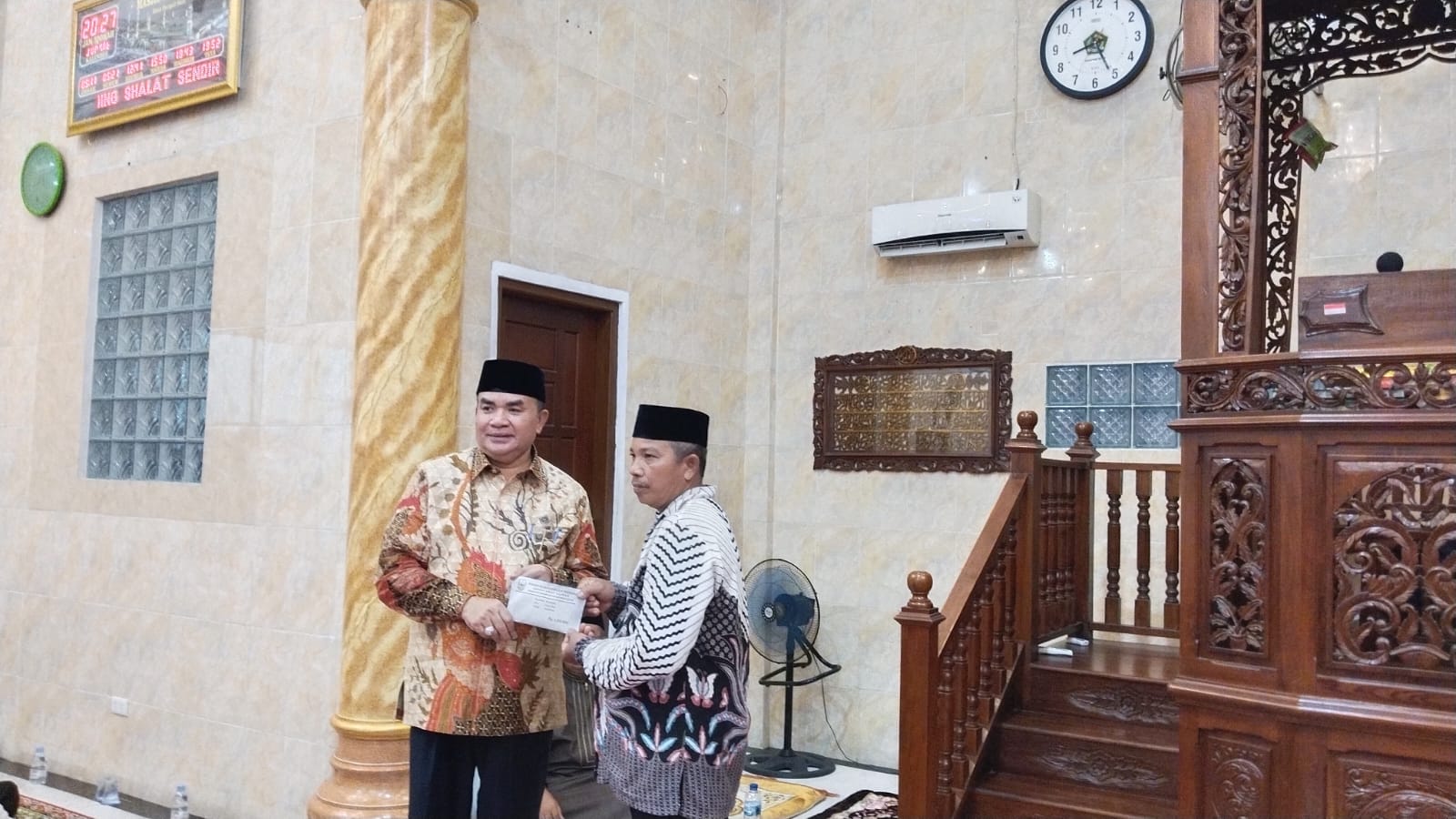 Safari Ramadhan Perdana Bupati Agara Di Masjid Babussalam