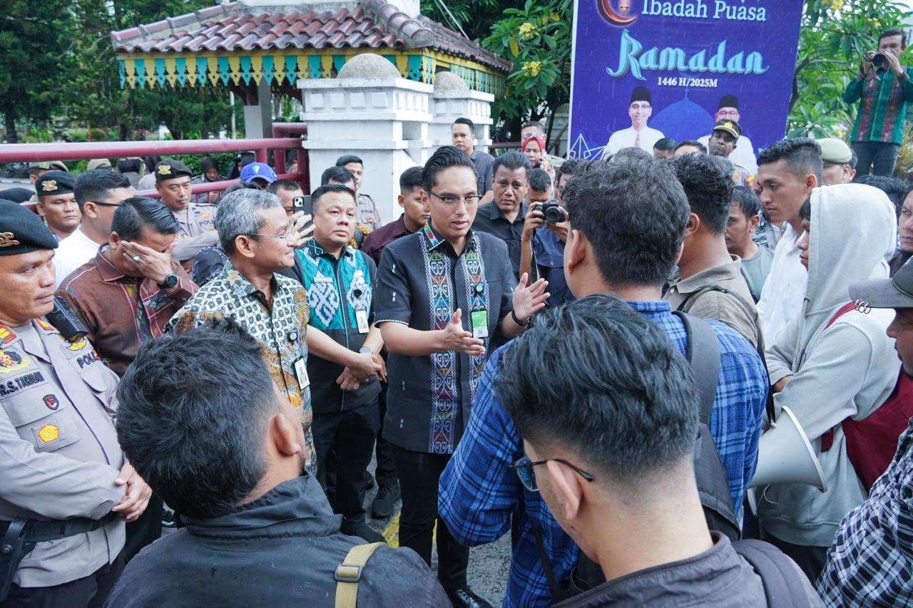 Rico Waas Temui Aksi Mahasiswa: "Kritikan Ini Membantu Saya Bekerja"