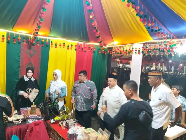 Dandim 0108/Agara Dampingi Pangdam IM Sambangi Stand Aceh Tenggara Di Bazar Banda Aceh