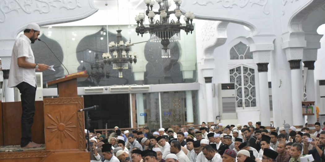 Mualem Launching Instruksi Gubernur Yang Wajibkan ASN Dan Masyarakat Shalat Fardhu Berjamaah