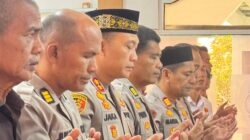 Keluarga Besar Polres Pidie Salat Ghaib Polisi Way Kanan Yang Gugur