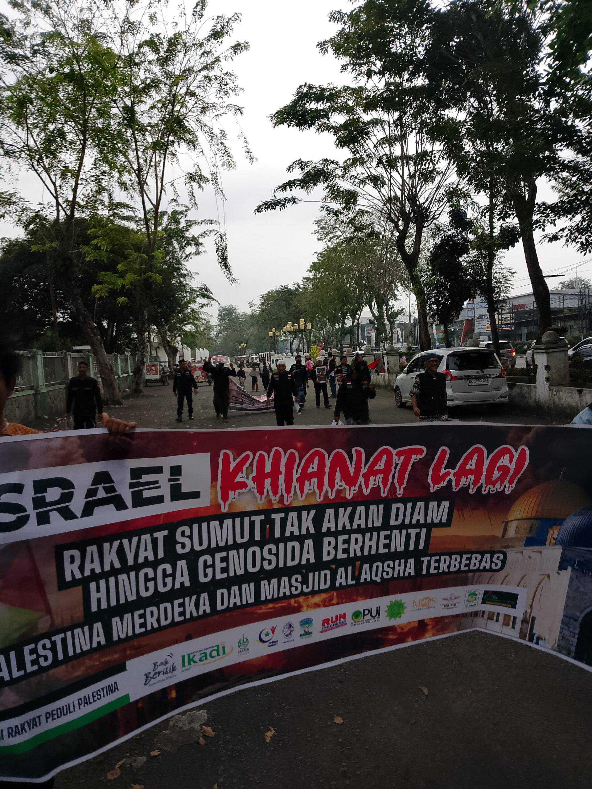 ALIANSI Rakyat Peduli Palestina Sumatera Utara menggelar aksi solidaritas dan flash mob di depan Taman Makam Pahlawan, Jalan Sisingamangaraja, Medan, Jumat (21/3/2025) pukul 16.30 WIB hingga menjelang maghrib, Waspada/ist