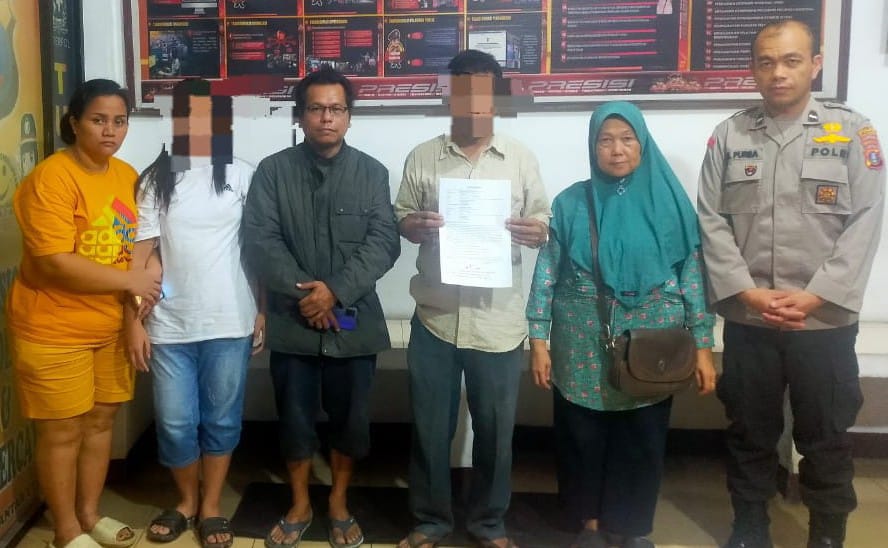 Polres Pematangsiantar melalui Polsek Siantar Utara menyelesaikan perkara dugaan tindak pidana pelecehan seksual anak dibawah umur dengan mediasi di Mapolsek Siantar Utara, Jumat (21/3).(Waspada-Ist).