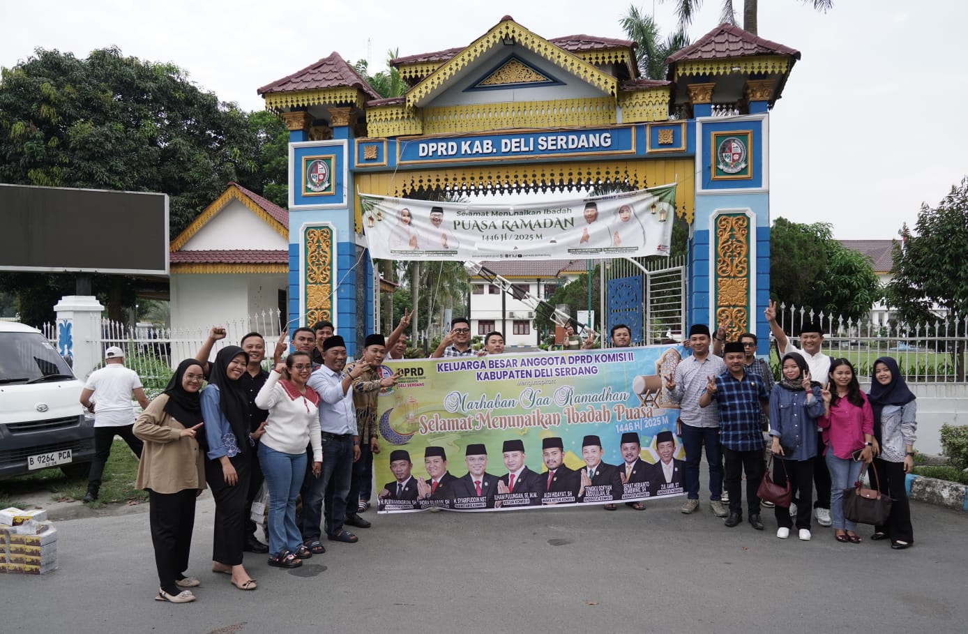 Berbagi Ribuan Takjil Gratis, Komisi II DPRD Deliserdang Tunjukkan Kepedulian Kepada Warga