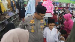  Kapolres Langkat Ajak Anak Yatim Belanja Pakaian Lebaran