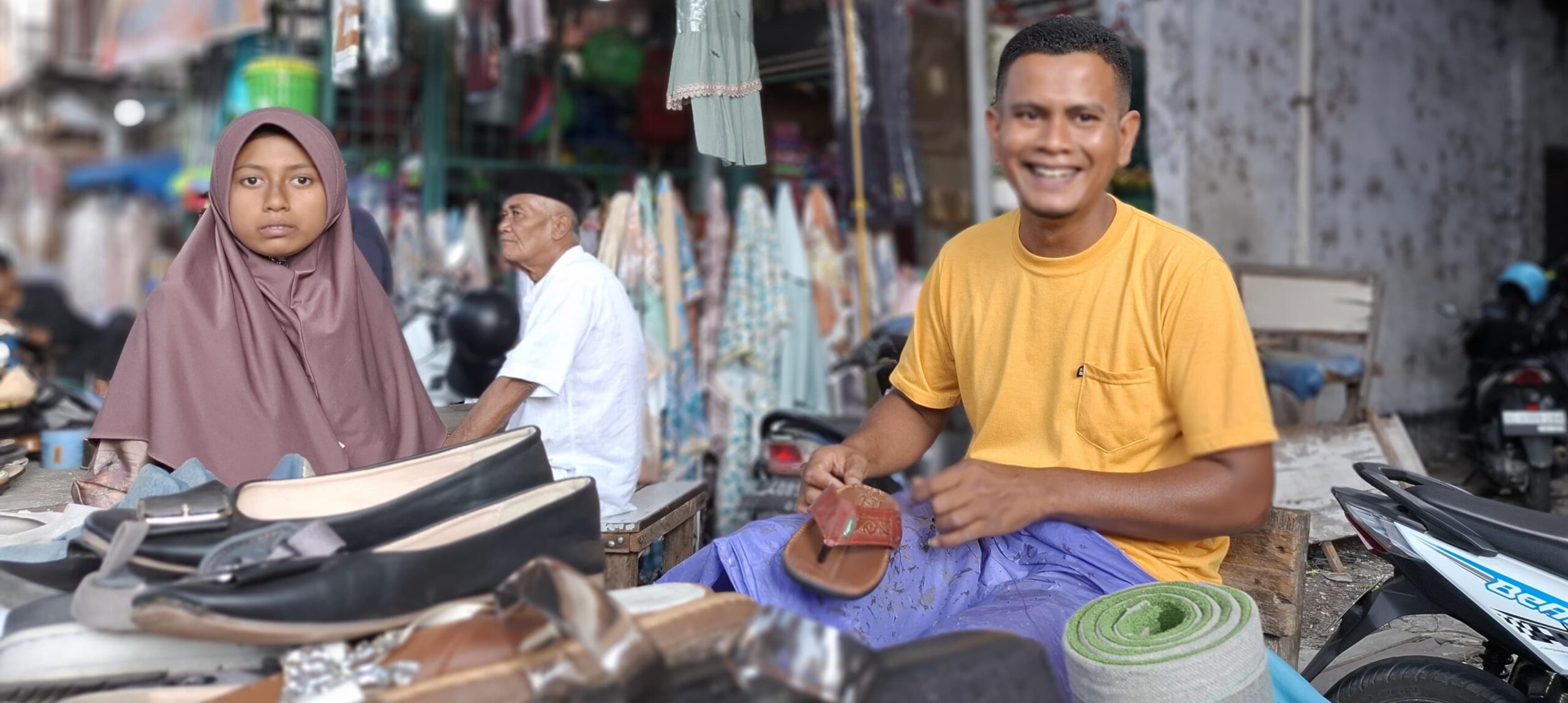 Ramadan Tahun Ini Penjahit Sepatu Di Kota Juang Sepi Orderan