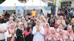 Wakil Wali Kota Pematangsiantar Herlina (tujuh kiri) menghadiri pembukaan Ramadhan Fair Bazar dan Expo di lapangan parkir Soeaka Stasiun KA, Jl. Kartini Ujung, Minggu (23/3) sore.(Waspada-Ist).