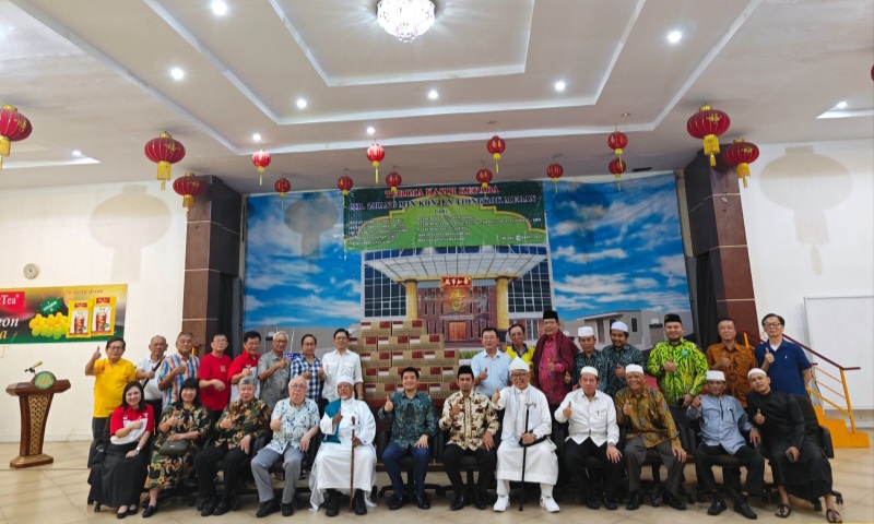 Konjen Tiongkok di Medan Serahkan Bantuan Sembako Untuk 10 Organisasi Islam