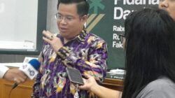 Advokat Dr Darmawan Yusuf memberikan keterangan kepada wartawan usai seminar nasional di FH USU, Rabu (19/3). Waspada/Ist