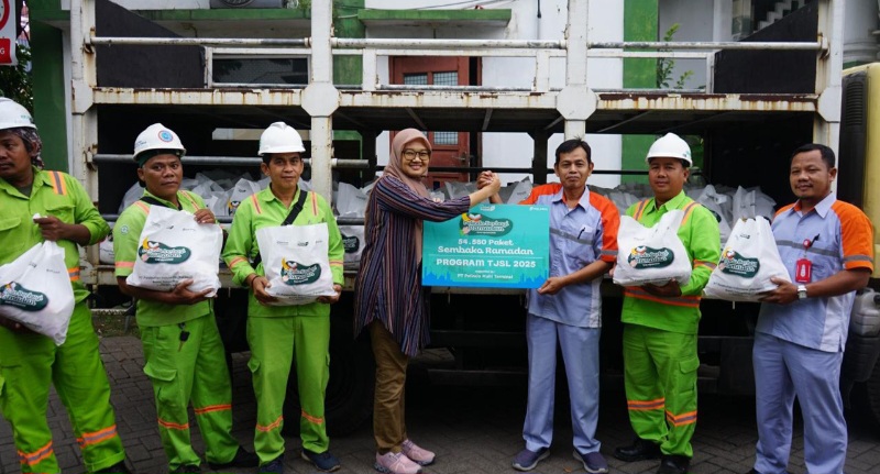 Pelindo Multi Terminal Salurkan 13.800 Paket Bantuan Berbagi Ramadhan 2025